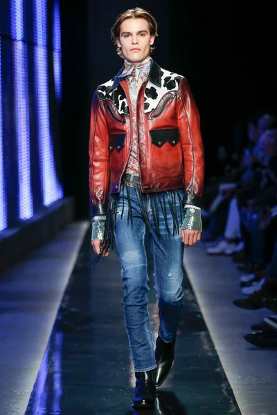 Look 33